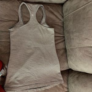 Lululemon tank